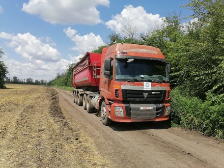 2011 Foton Auman BJ41xx, красный, 700000 рублей, вид 4