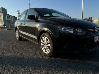 2013 Volkswagen Polo V, чёрный, 810000 рублей, вид 1