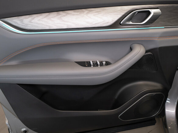 2026 Geely Galaxy M7, серый - вид 16