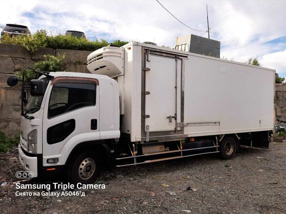 2013 Isuzu Forward (F-Series), белый, 6250000 рублей - вид 1