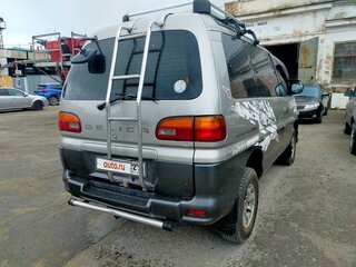 2002 Mitsubishi Delica IV, серый, 1800000 рублей, вид 4