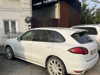 2012 Porsche Cayenne S Hybrid II (958), белый, 1950000 рублей, вид 4