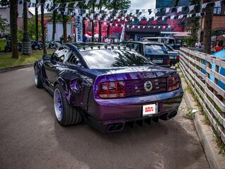 2006 Ford Mustang V, синий, 8500000 рублей, вид 4