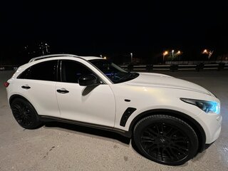 2011 Infiniti FX37 II (S51) Рестайлинг, белый, 2900000 рублей, вид 1