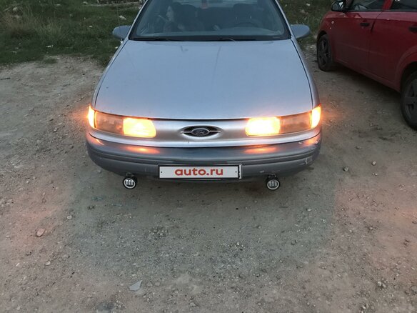 1992 Ford Taurus II, серый