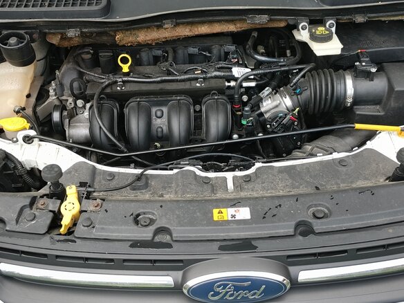 2016 Ford Kuga II, белый, 1330000 рублей - вид 8