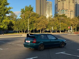 2001 Toyota Corolla i VIII (E110) Рестайлинг, зелёный, 600000 рублей, вид 4