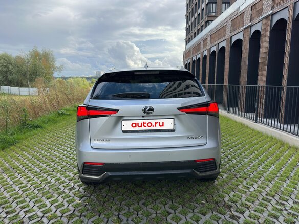 2017 Lexus NX 200 I, серебристый, 2710000 рублей - вид 4