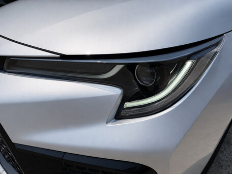 2022 Toyota Levin XII (E210) Рестайлинг, серебристый, 1689000 рублей, вид 4