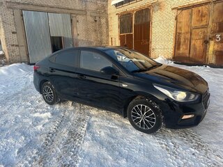 2017 Hyundai Solaris II, чёрный, 1500000 рублей, вид 5