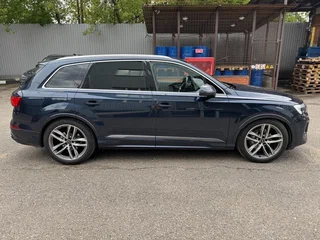 2024 Audi Q7 50 TDI II (4M) Рестайлинг, синий, 12000000 рублей, вид 4