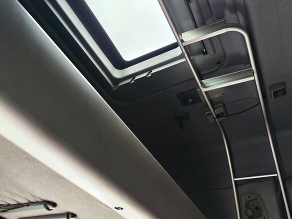 2008 Scania 4-Series, красный, 2950000 рублей - вид 12