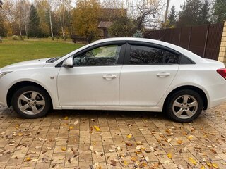 2011 Chevrolet Cruze I, белый, 550000 рублей, вид 4