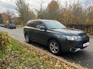 2014 Mitsubishi Outlander III Рестайлинг, серый, 1699000 рублей, вид 2