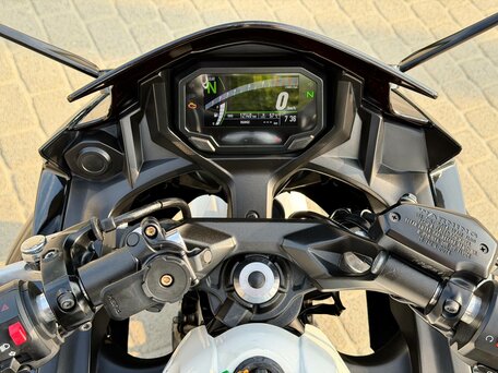 2021 Kawasaki Ninja 650, чёрный, 900000 рублей, вид 5