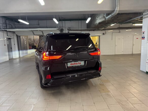 2018 Lexus LX 570 III Рестайлинг 2, чёрный, 8000000 рублей - вид 5
