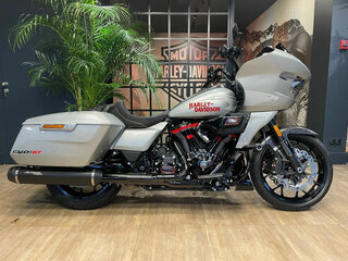 2025 Harley-Davidson CVO Road Glide ST, белый, 5900000 рублей, вид 1