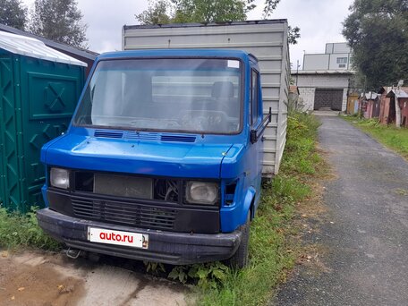 1993 Mercedes-Benz T1, голубой, 330000 рублей, вид 3