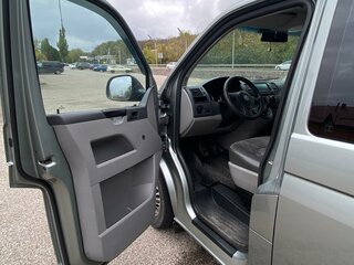 2011 Volkswagen Caravelle T5 Рестайлинг, серый, 1900000 рублей, вид 5