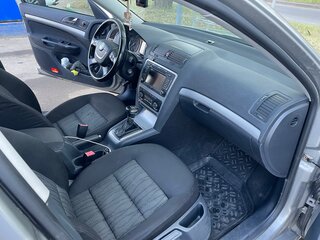 2012 Skoda Octavia II (A5) Рестайлинг, серый, 950000 рублей, вид 4