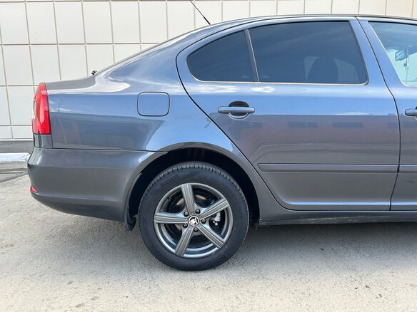 2010 Skoda Octavia II (A5) Рестайлинг, серый, 870000 рублей - вид 12