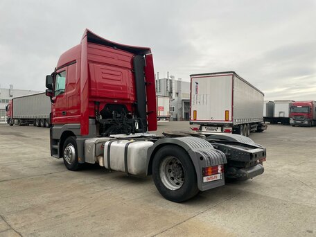 2018 Mercedes-Benz Actros, красный, 4350000 рублей, вид 4
