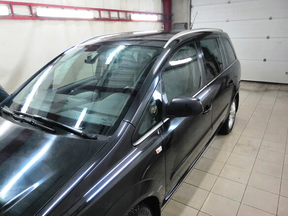 2011 Opel Zafira B Рестайлинг, чёрный - вид 24