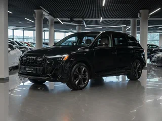 2025 Audi Q7 55 TFSI II (4M) Рестайлинг 2, чёрный, 10750000 рублей, вид 1