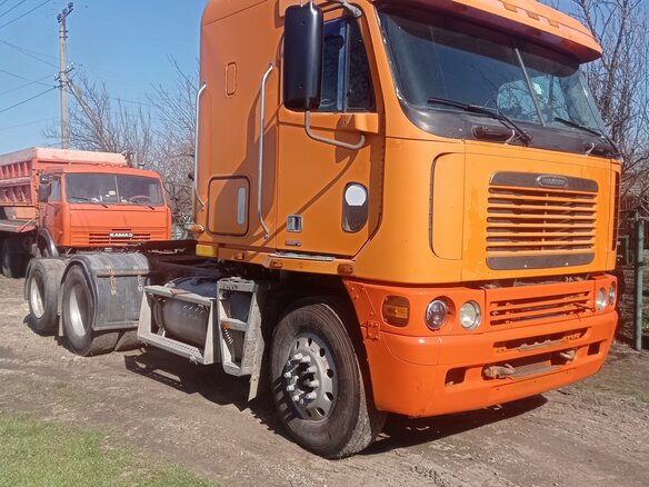 2003 Freightliner Argosy, оранжевый, 2600000 рублей - вид 10