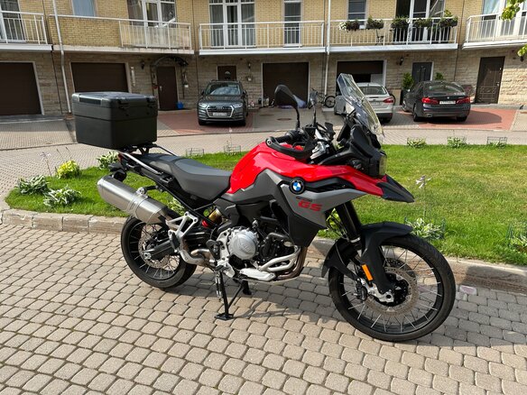 2021 BMW F 850 GS, красный, 1580000 рублей - вид 2
