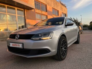 2014 Volkswagen Jetta VI Рестайлинг, серебристый, 1350000 рублей, вид 3
