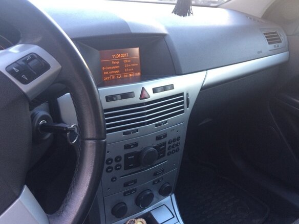 2011 Opel Astra GTC H Рестайлинг, белый - вид 5