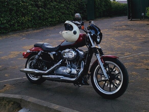 2019 Harley-Davidson Sportster 883, красный, 830000 рублей - вид 14