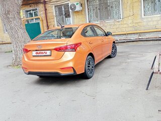 2018 Hyundai Solaris II, оранжевый, 980000 рублей, вид 2