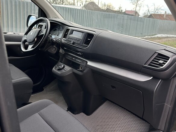 2020 Peugeot Traveller I, чёрный, 3750000 рублей - вид 7
