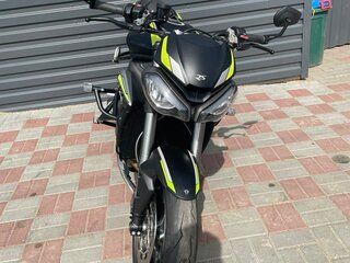 2019 Triumph Street Triple, чёрный, 960000 рублей, вид 3