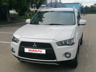 2010 Mitsubishi Outlander II Рестайлинг, белый, 1000000 рублей, вид 1