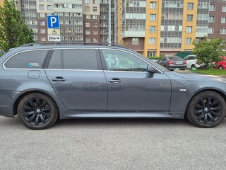 2008 BMW 5 серии 520d V (E60/E61) Рестайлинг, серый, 1350000 рублей, вид 4
