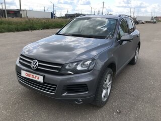 2010 Volkswagen Touareg II, серый, 2200000 рублей, вид 2