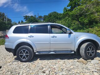 2015 Mitsubishi Pajero Sport II Рестайлинг, серебристый, 2100000 рублей, вид 2