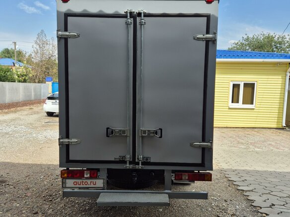 1990 Nissan Diesel Condor, белый, 1450000 рублей - вид 5