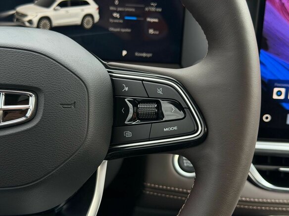 2026 Geely Monjaro I Рестайлинг 2 (China Market), чёрный, 4200000 рублей - вид 24