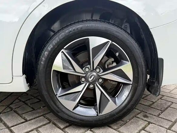 2022 GAC Trumpchi M6 Pro, белый - вид 5