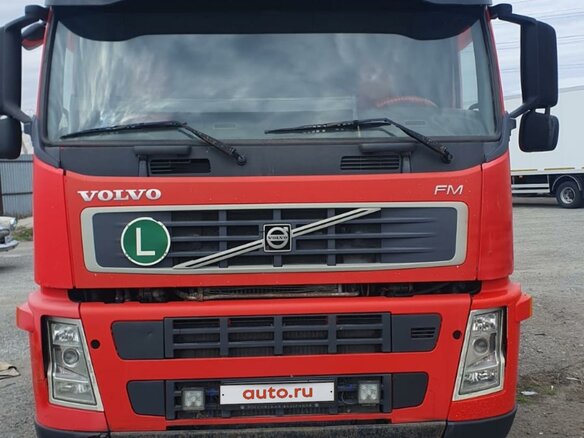 2008 Volvo FM, красный, 4900000 рублей - вид 2