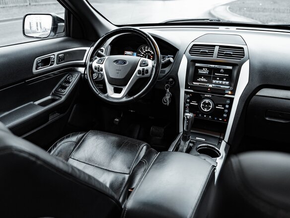 2014 Ford Explorer Sport V, белый, 2500000 рублей - вид 34