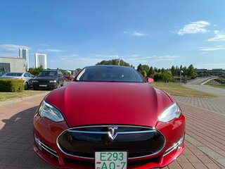 2013 Tesla Model S S85 I, красный, 2150000 рублей, вид 4