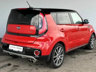 2018 Kia Soul II Рестайлинг, красный, 1680000 рублей, вид 5