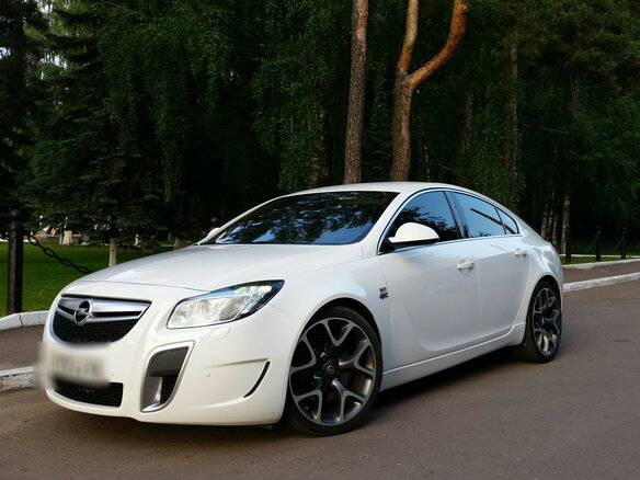 2011 Opel Insignia OPC I, белый