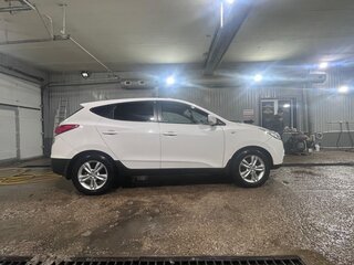 2011 Hyundai ix35 I, белый, 1299000 рублей, вид 4