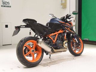 2023 KTM 1290 Super Duke R, чёрный, 1500000 рублей, вид 5